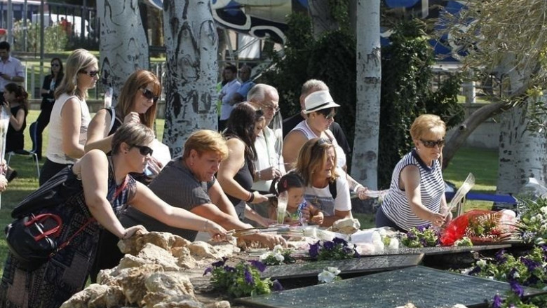 ep familiares de las victimas del accidente de spanair rinde homenaje a los fallecidos