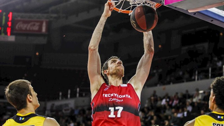 ep fran vazquez jugando con el basket zaragoza ep fran vazquez jugando con el basket zaragoza