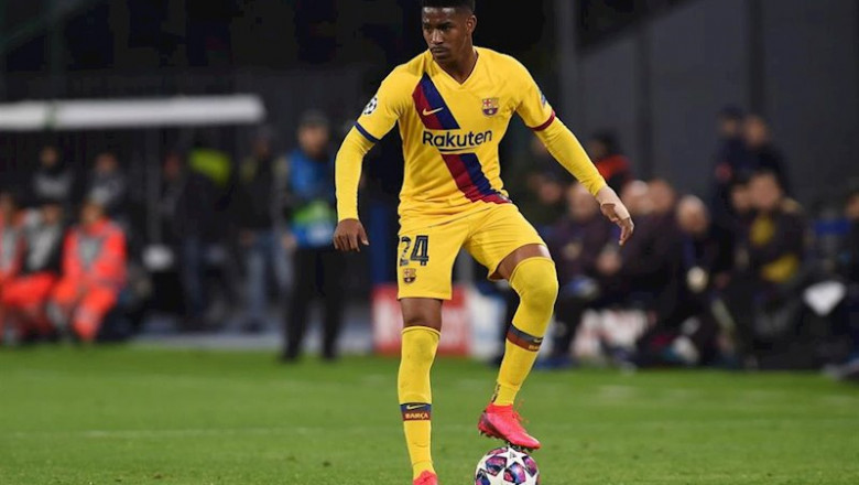ep junior firpo durante un partido del fc barcelona ep junior firpo durante un partido del fc barcelona