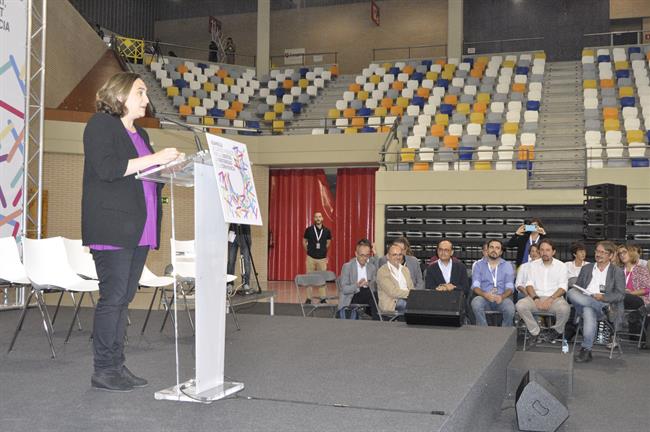 La alcaldesa de Barcelona, Ada Colau, en la Asamblea en Zaragoza. | EUROPA PRESS ep la alcaldesabarcelona ada colau enasambleazaragoza