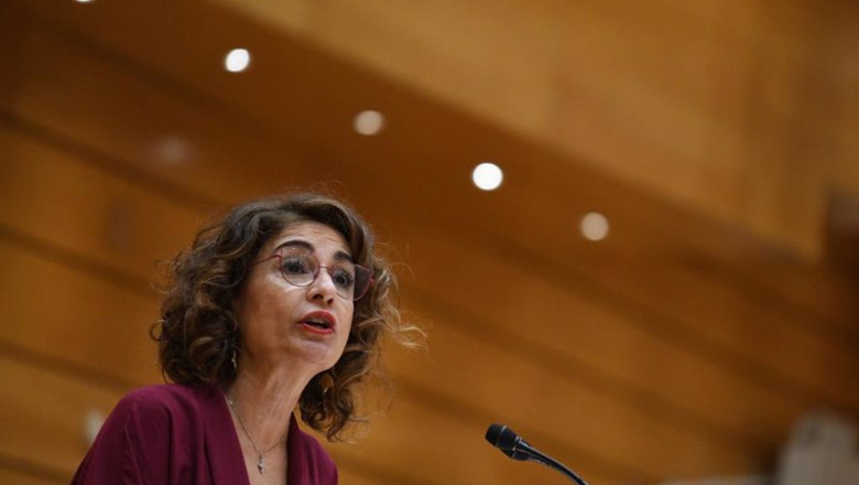 La vicepresidenta primera y ministra de Hacienda, María Jesús Montero, interviene durante una sesión de control al Gobierno, | Fernando Sánchez - Europa Press ep la vicepresidenta primera y ministra de hacienda maria jesus montero interviene durante una 20240312175603