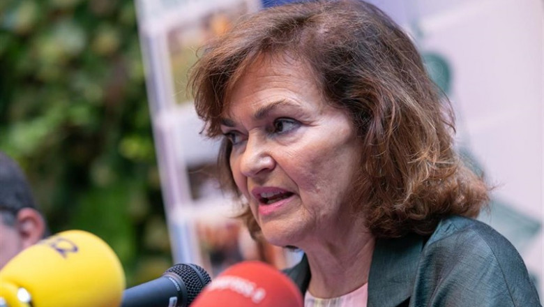 ep la vicepresidentagobiernofuncionesministrala presidencia relacioneslas cortes e igualdad carmen calvo inaugurasegunda semanalos cursosveranola upo