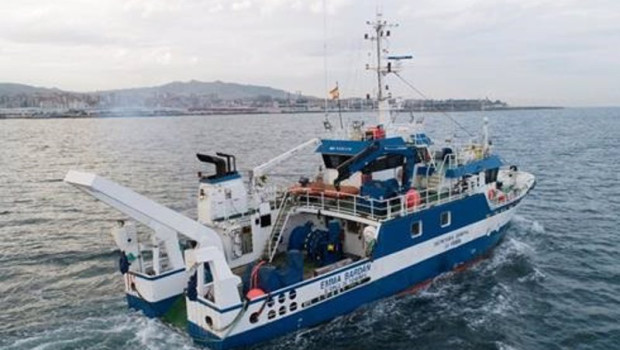 ep los trabajos se realizan bajo la direccion cientifica de la fundacion azti a bordo del buque