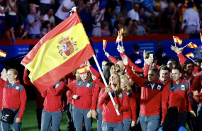 ep mireia belmonte abanderada de espana en los juegos del mediterraneo de tarragona junto con la
