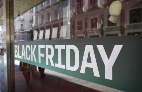 ep un escaparate anuncia descuentos por el black friday