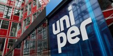 le logo d uniper est visible au siege de la societe a dusseldorf en allemagne 20220921083420 
