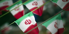 photo d archives les drapeaux nationaux de l iran sont vus sur une place de teheran 