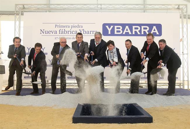 Acto de colocación de la primera piedra de la nueva factoría de Ybarra | EUROPA PRESS ep actocolocacionla primera piedrala nueva factoriaybarra