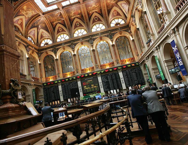 El Ibex y las bolsas europeas, en verde pese a los ataques cruzados EEUU-Irán
