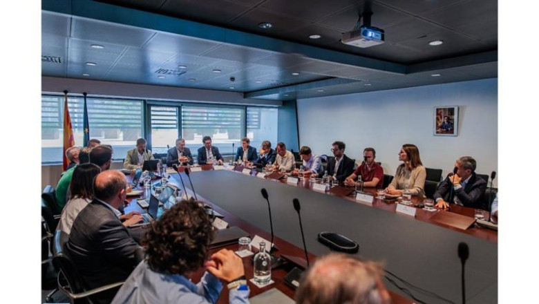 ep archivo   catalunya constituye la mesa publico privada para el impulso del vehiculo electrico