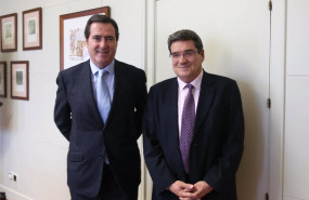 ep archivo   el ministro de inclusion seguridad social y migraciones jose luis escriva dcha con el