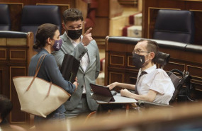 ep archivo imagen de recurso de la ministra de igualdad irene montero con el portavoz ep archivo imagen de recurso de la ministra de igualdad irene montero con el portavoz