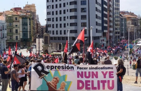 ep archivo   manifestacion en gijon por les 6 de la suiza