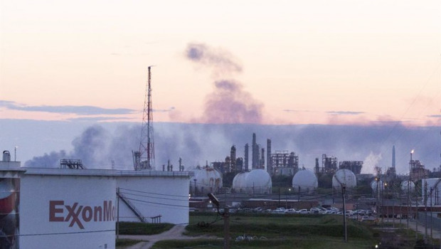 ep archivo   march 19 2019   deer park texas united states exxon mobil corps baytown texas refinery