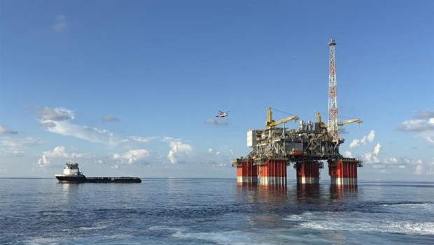 ep archivo   una plataforma petrolifera de repsol