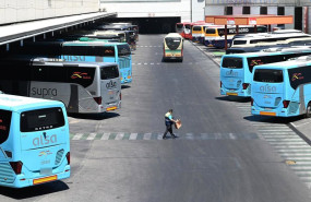 ep archivo   varios autobuses durante la segunda operacion salida del verano 2026 en la estacion sur
