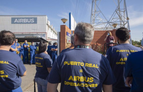 ep concentracion de ccoo y del comite de empresa de airbus tablada para defender el empleo y