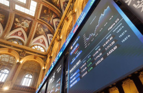 ep dos paneles del ibex en el palacio de la bolsa a 5 de junio de 2023 en madrid espana ep dos paneles del ibex en el palacio de la bolsa a 5 de junio de 2023 en madrid espana