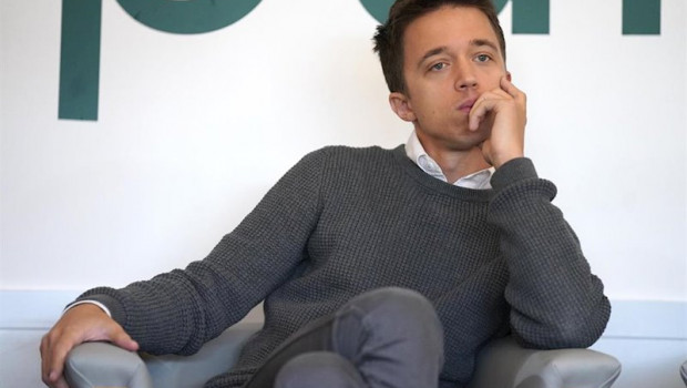 ep el candidato de mas pais-equo a la presidencia del gobierno inigo errejon durante un acto
