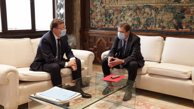 ep el ministro de agricultura pesca y alimentacion luis planas se reune en valncia con el president