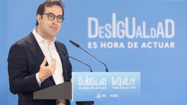 El ministro de Economía, Comercio y Empresa, Carlos Cuerpo, durante la jornada ‘Desigualdad: es hora de actuar’, en la sede del Consejo Superior de Investigaciones Científicas (CSIC), a 20 de febrero de 2026, en Madrid (España). Durante la jornada se abor | Eduardo Parra - Europa Press ep el ministro de economia comercio y empresa carlos cuerpo durante la jornada desigualdad es hora