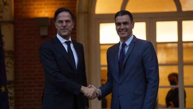 ep el presidente del gobierno pedro sanchez d recibe al primer ministro de paises bajos mark rutte i