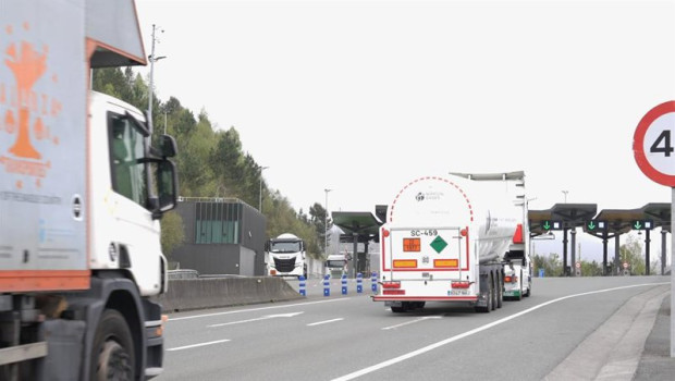 ep el reta crece pero los sectores tradicionales como comercio transporte y campo pierden peso segun