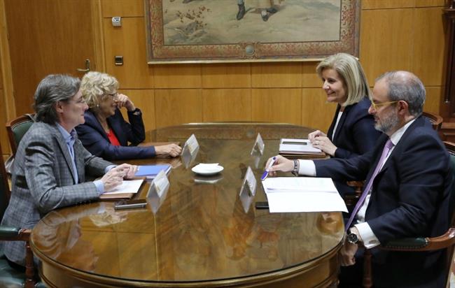 La alcaldesa de Madrid con la ministra de Empleo | AYUNTAMIENTO DE MADRID ep la alcaldesamadridla ministraempleo