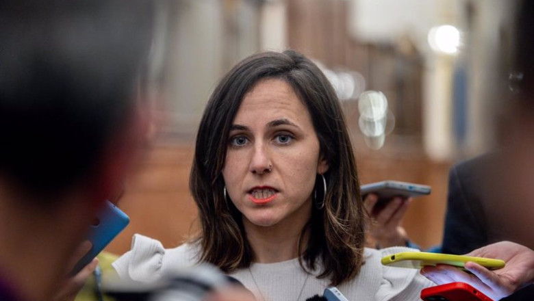 ep la secretaria general de podemos ione belarra atiende a los medios de comunicacion a su llegada a ep la secretaria general de podemos ione belarra atiende a los medios de comunicacion a su llegada a