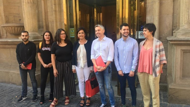 ep los equipos negociadorespsoedese reunenabordarinvestiduraandreu
