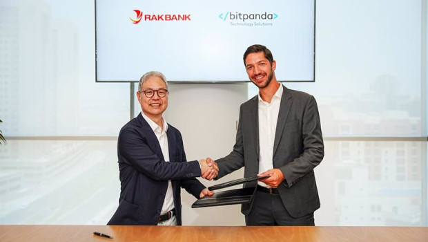 ep lukas enzersdorfer konrad ceo de bitpanda technology solutions y dongjun choi chief customer