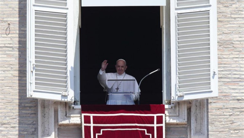 El Papa oficiando el Ángelus desde el balcón del Palacio Apostólico de la Plaza de San Pedro en el Vaticano (Imagen del 21 de julio de 2019) | Evandro Inetti/ZUMA Wire/dpa ep papa oficiando el angelusbalconpalacio apostolicola plazasan pedrovaticano imagen21julio2019
