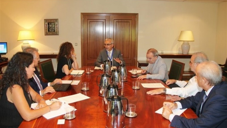 El pleno del CSN se reúne con Juan Carlos Lentijo, director general adjunto del OIEA | CSN - Archivo ep plenocsnreunejuan carlos lentijo director general adjuntooiea