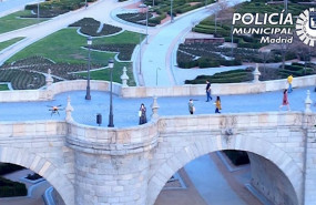 ep policia municipal utiliza drones en madrid para difundir por megafonia la obligacion la