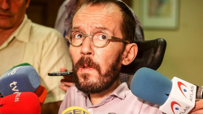 Ricardo Rubio - Europa Press ep secretarioacciongobiernopodemos pablo echenique en declaracioneslos medioscomunicacionla reunionrepresentesasociacionesmundo cientificoreivindicanparaimpulsosistemaid espanol