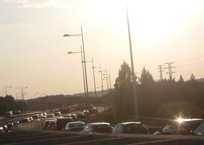 Tráfico, vehículos, atasco, carretera, circulación, turismos | EUROPA PRESS ep trafico vehiculos atasco carretera circulacion turismos 20170727180902