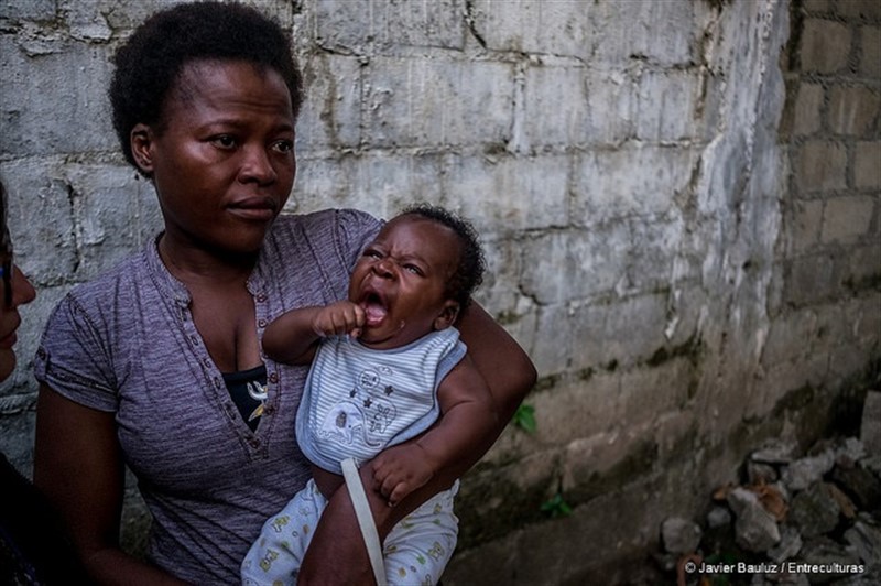 ep una madre con su bebe de la caravana centroamericana de migrantes ep una madre con su bebe de la caravana centroamericana de migrantes