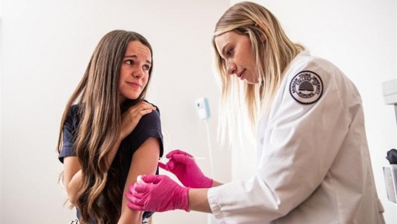 Vacuna, chica, enfermera, antivacunas | BYU PHOTO - Archivo ep vacuna chica enfermera antivacunas