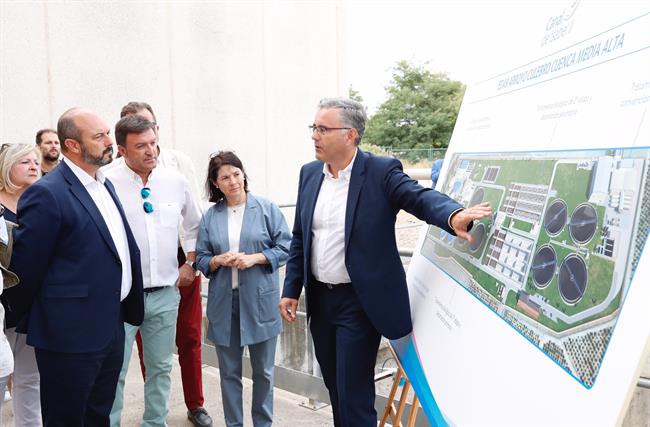 El vicepresidente regional Pedro Rollán en una visita a Pinto | COMUNIDAD DE MADRID ep vicepresidente regional pedro rollanuna visitapinto