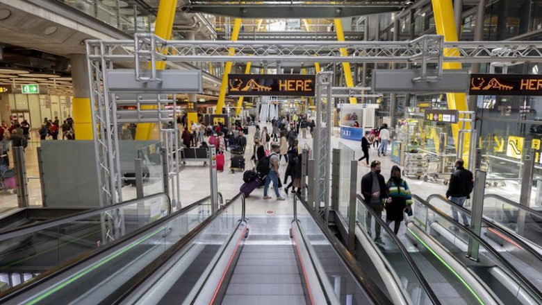 Vista general de la terminal T-4 del Aeropuerto Adolfo Suárez Madrid-Barajas, a 13 de abril de 2022, en Madrid (España). | Alberto Ortega - Europa Press ep vista general de la terminal t 4 del aeropuerto adolfo suarez madrid barajas a 13 de abril de