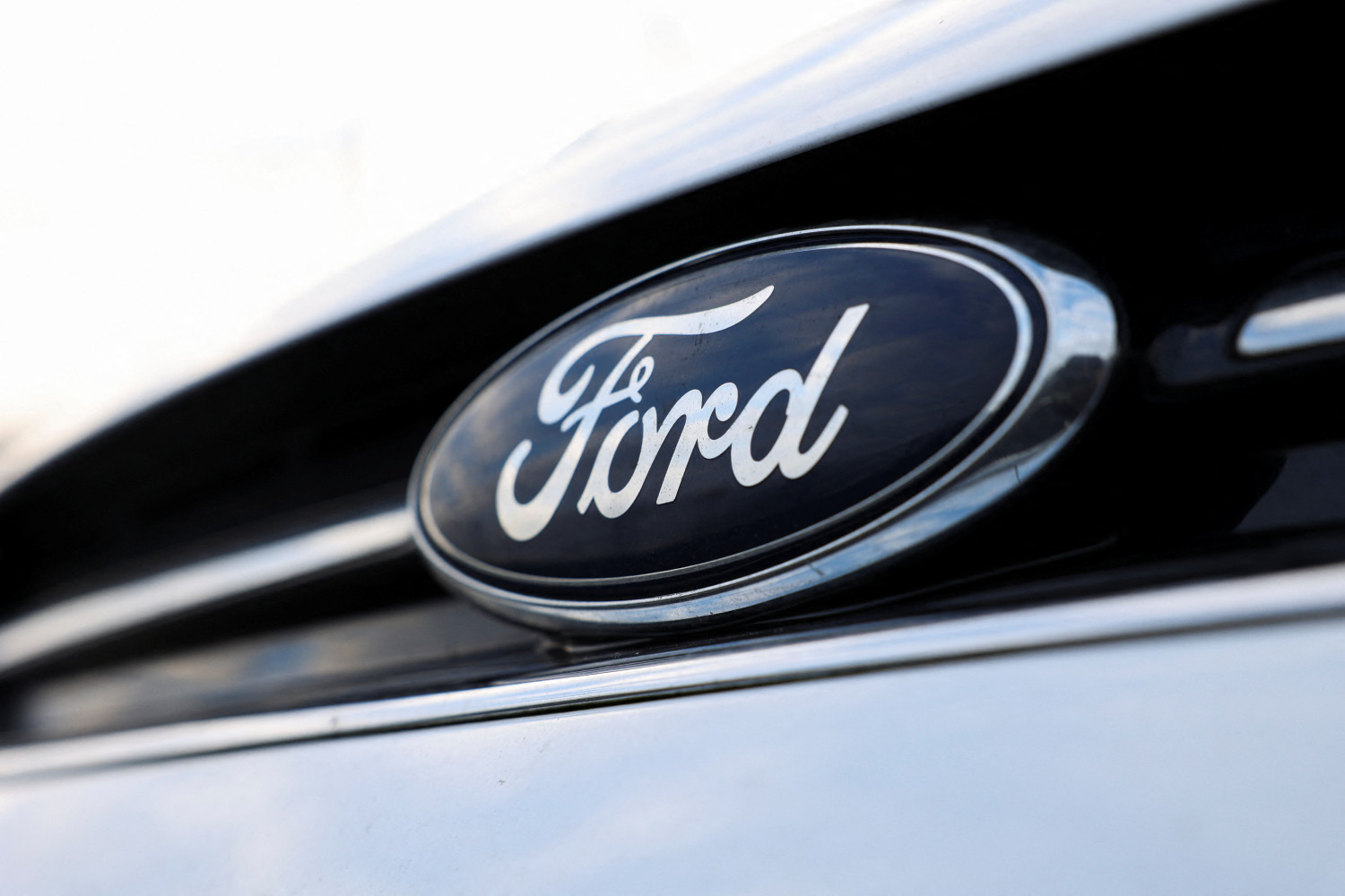 ford anticipe cette annee des pertes accrues liees a l electrique ford anticipe cette annee des pertes accrues liees a l electrique