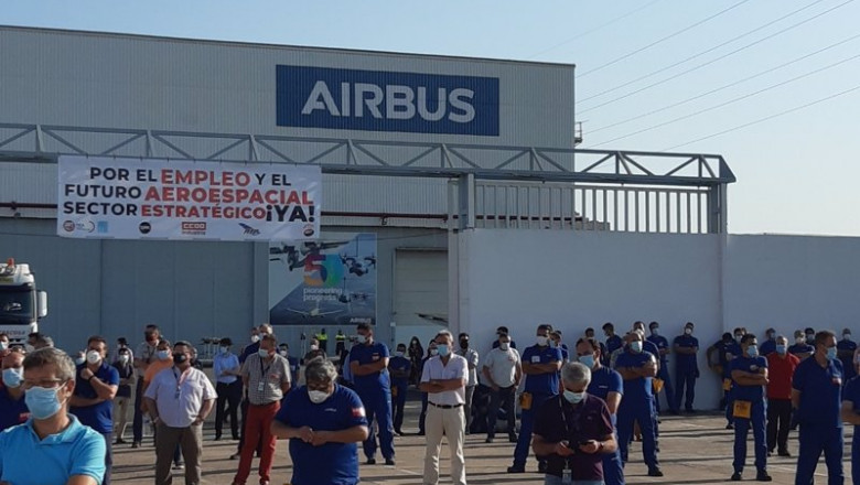 ep concentracion de la plantilla de airbus en la factoria de tablada sevilla en una imagen del 14 de