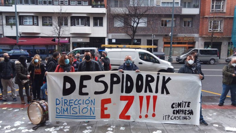 ep concentracion de trabajadores de itp castings contra los despidos