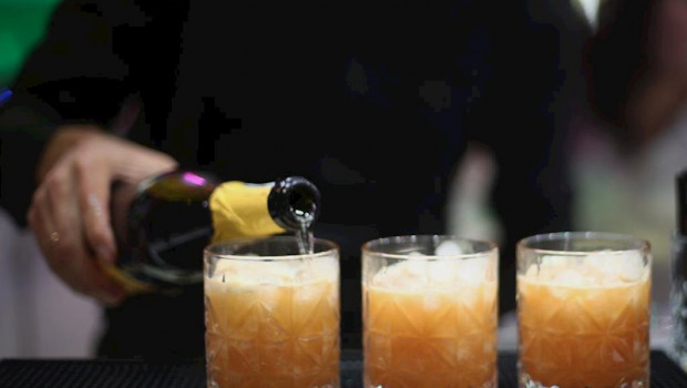 ep el consumo de bebidas en hosteleria aumenta un 28 en san valentin