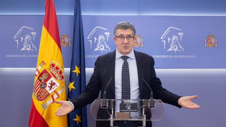 ep el portavoz del psoe en el congreso patxi lopez durante una rueda de prensa anterior a la junta ep el portavoz del psoe en el congreso patxi lopez durante una rueda de prensa anterior a la junta