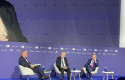 ep el presidente de caixabank tomas muniesa y el general de economia del banco de espana david lopez