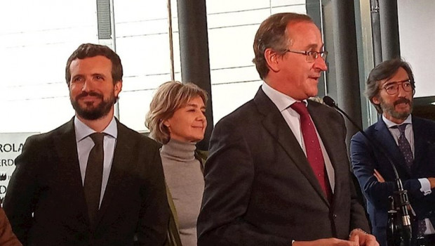 ep el presidente nacional del pp pablo casado junto a la exministra isabel garcia tejerina el