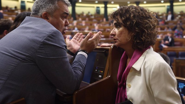 ep el secretario de organizacion del partido socialista santos cerdan y la ministra de hacienda