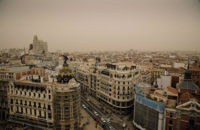 ep la gran via con calima desde la terraza del circulo de bellas artes a 15 de marzo de 2022 en