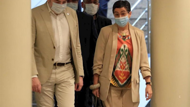 ep la ministra de asuntos exteriores union europea y cooperacion arancha gonzalez laya d se dirige a